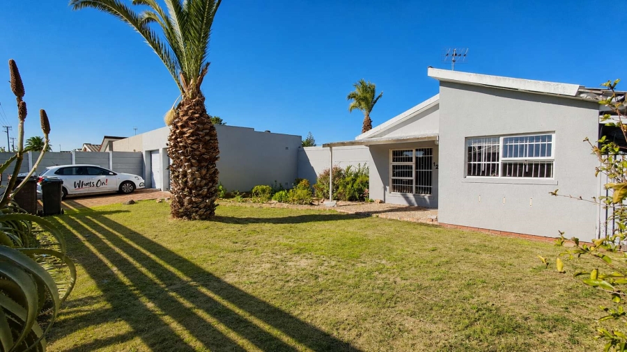 4 Bedroom Property for Sale in Windsor Park Estate Western Cape